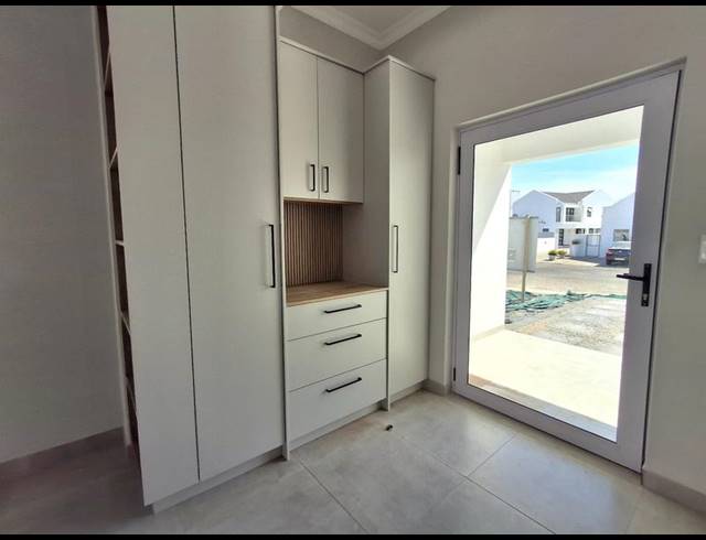 3 BEDROOM HOUSE FOR SALE IN SHELLEY POINT